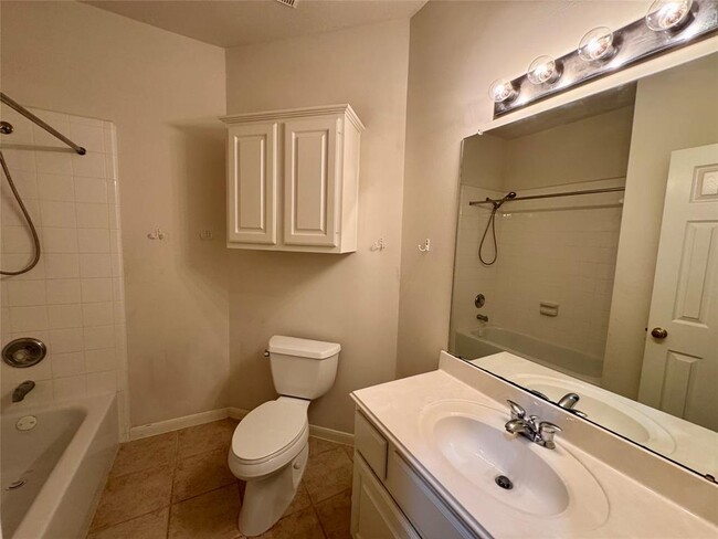 Building Photo - 3023 Kinwicke Ct