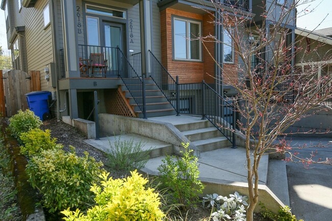 Building Photo - 2618 SE 51st Ave