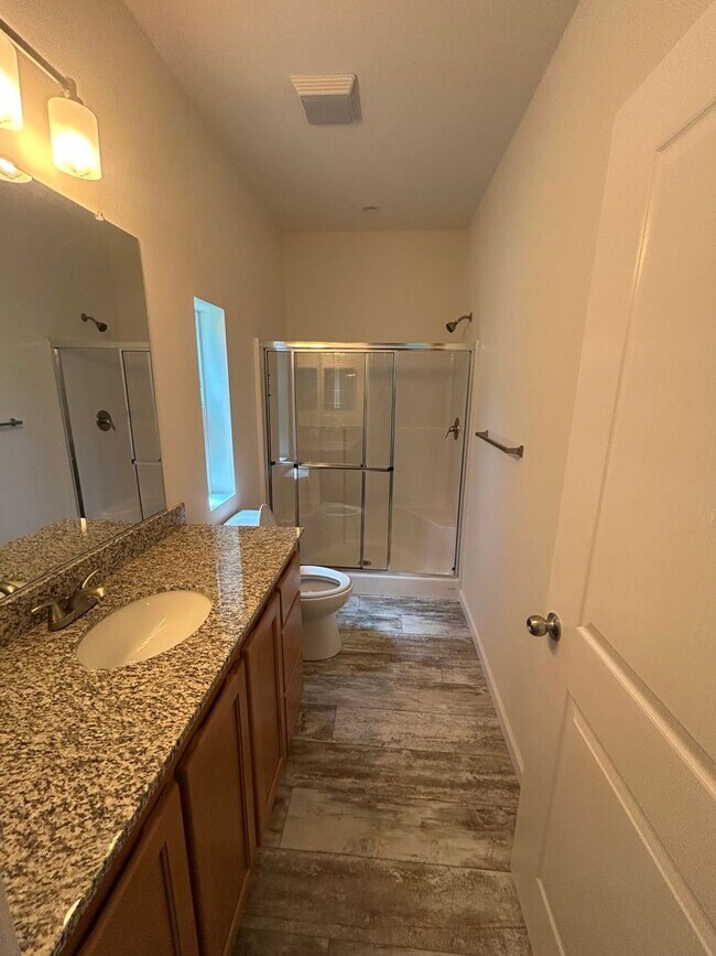 Building Photo - LAKE COMBIE ACCESS. Brand New 3-Bedroom Ho...