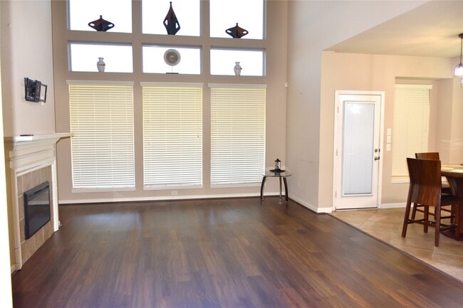 Building Photo - 5106 Autumn Rose Ln