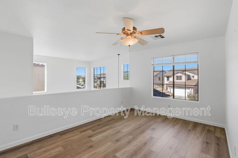 Building Photo - 27513 N 63rd Dr