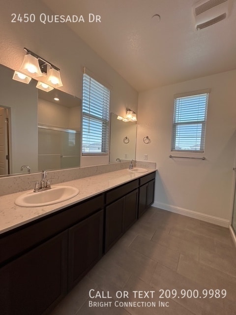 Building Photo - 2450 Quesada Dr
