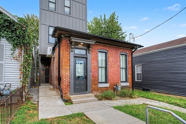 Building Photo - 1105 Logan St