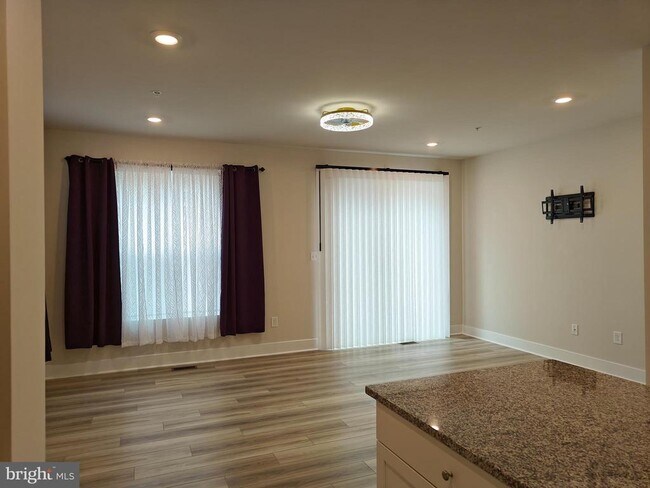 Building Photo - 2766 Bridgewater Dr