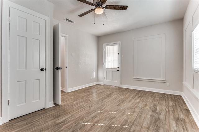 Building Photo - 408 W Avenue F