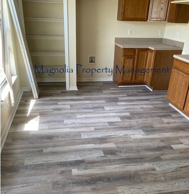Building Photo - 3/2 SFH in Sleepy Hollow/Leesburg