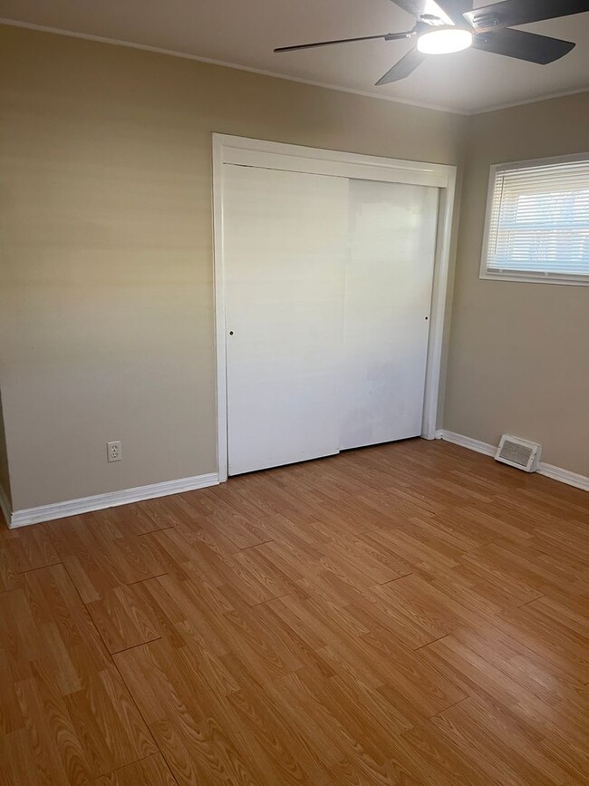 Building Photo - 11 Malvina Ln