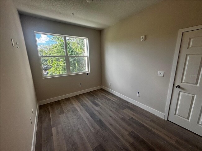 Building Photo - 4424 S Texas Ave