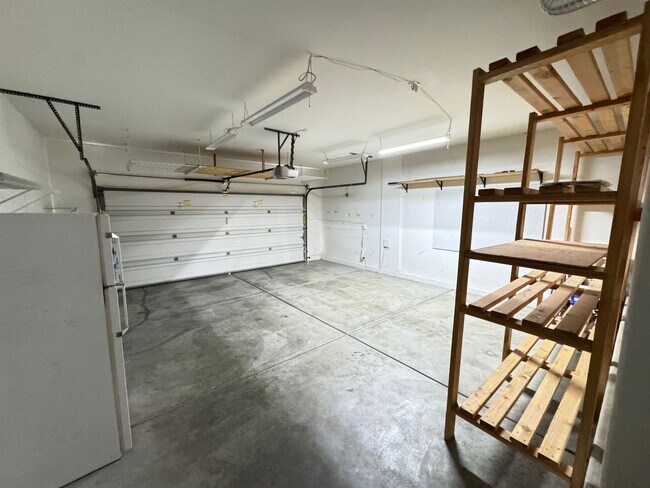 Building Photo - Your Next Home Awaits | 4 Bed, 3 Bath with Private Pool