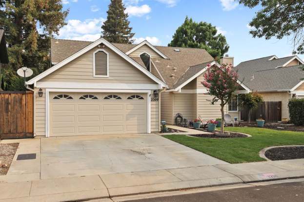 Building Photo - 2209 Prins Alexander Cir