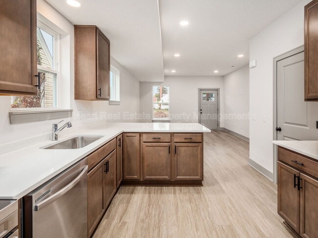 Building Photo - 1128 Geers Ave