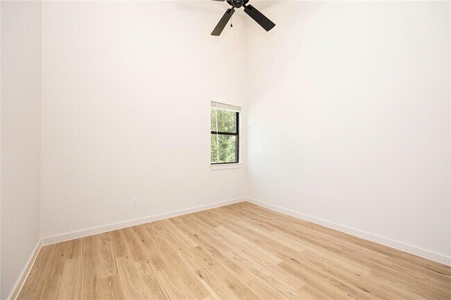 Building Photo - 2511 Appian Wy