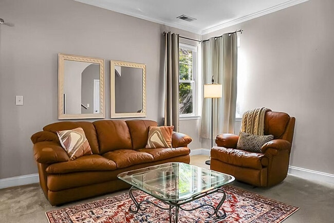 Building Photo - 1519 Thoroughbred Blvd