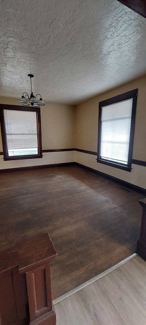 Building Photo - (1614 8th Ave)