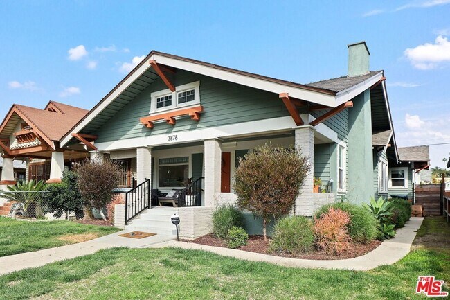 Building Photo - 3878 S Harvard Blvd