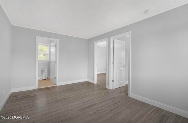 Building Photo - 146 James St