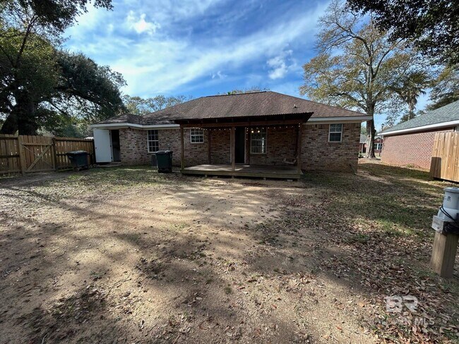 Building Photo - 112 Cluster Oaks Ct