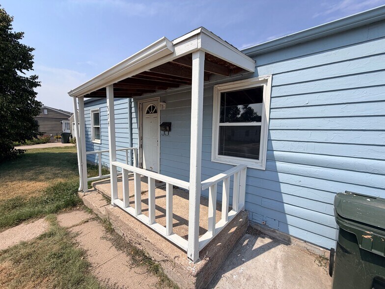 Building Photo - 574 Deborah Dr