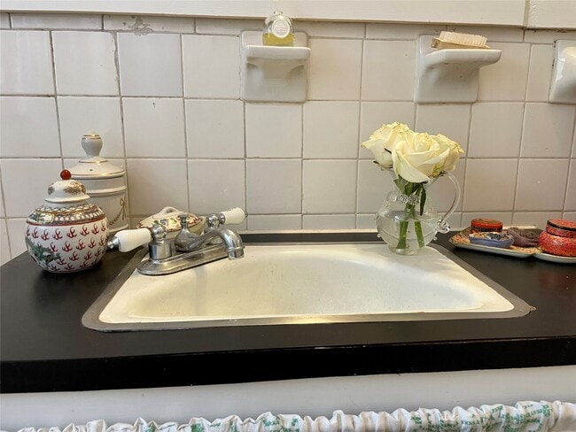 Building Photo - 429 Hawthorne St