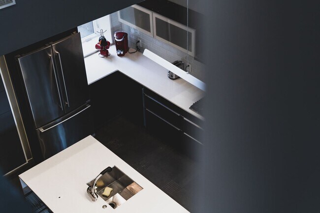 Building Photo - 331 South St