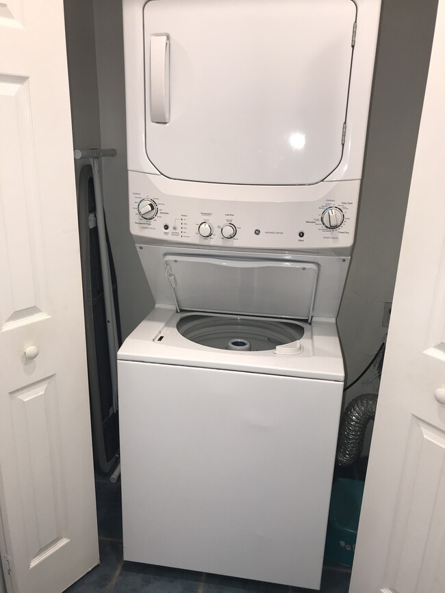 Washer Dryer - 117 Bay Shore Ave