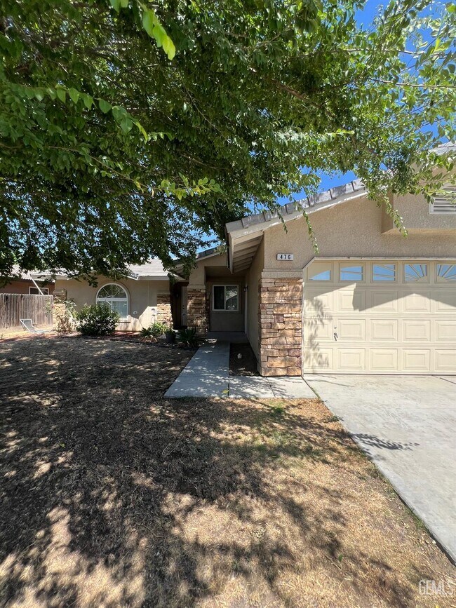 Building Photo - 476 Emily Way