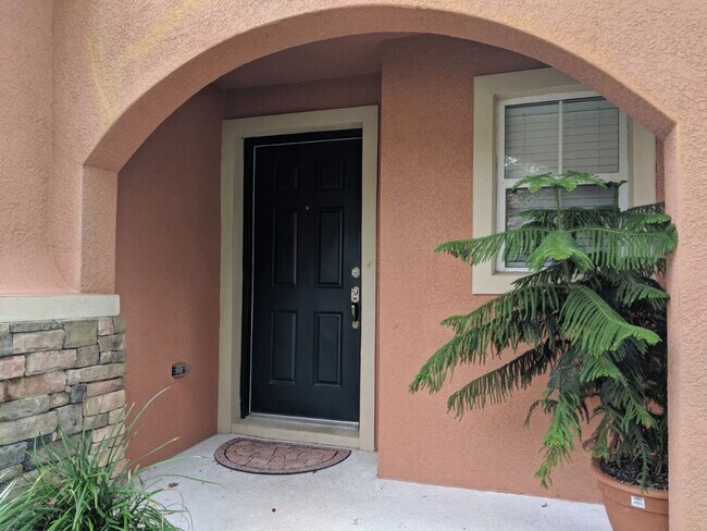 Building Photo - Quality Townhome In Convenient Location!