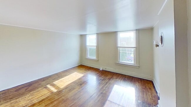 Building Photo - 1510 Summit St