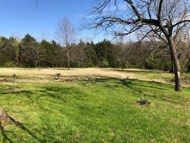 Building Photo - 3 Bedroom 2.5 Bath Home in the country!