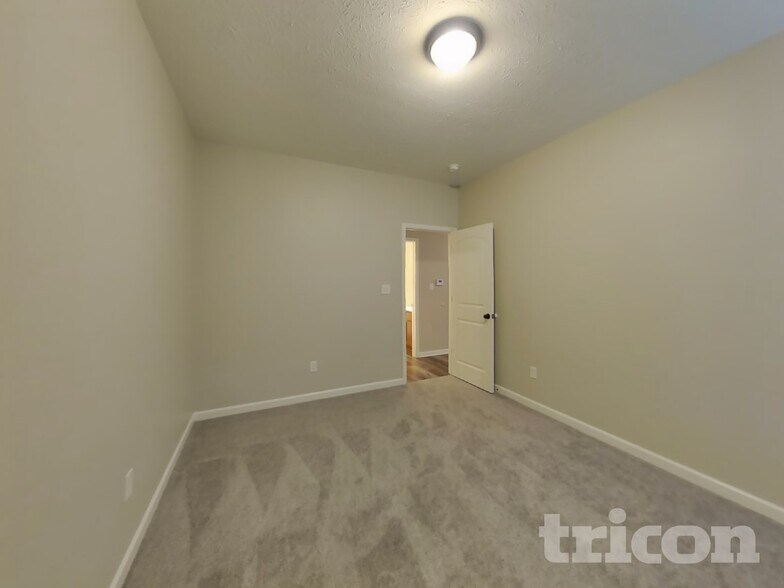 Building Photo - 204 Myers Rd