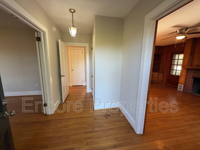 Building Photo - 2032 N Main St