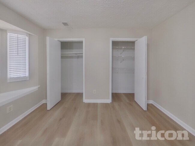 Building Photo - 20 Summerfield Ct