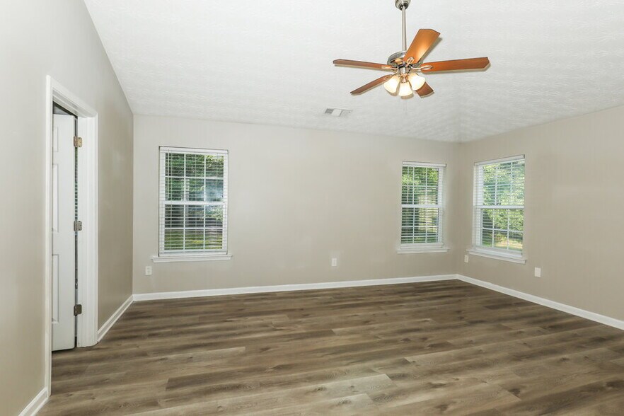 Building Photo - 3224 Sable Run Rd