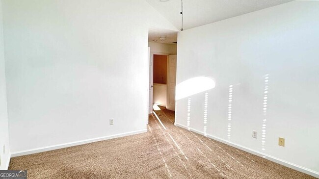 Building Photo - 6243 Shoreview Cir