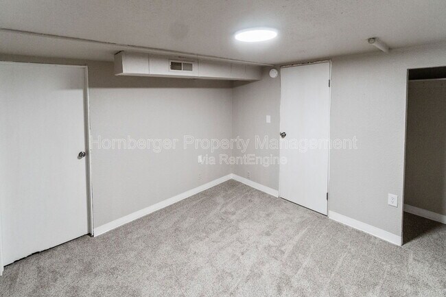 Building Photo - 11904 E 10th Ave