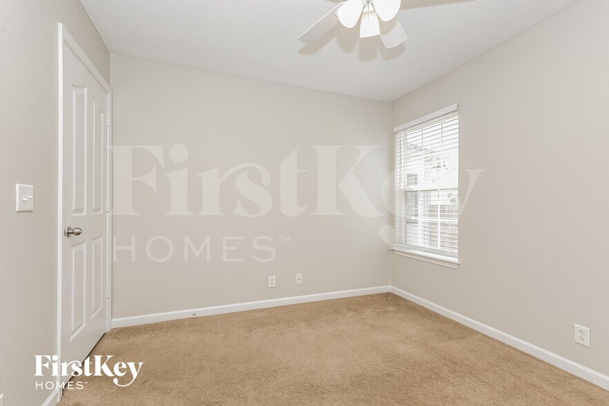 Building Photo - 869 Maricopa Dr