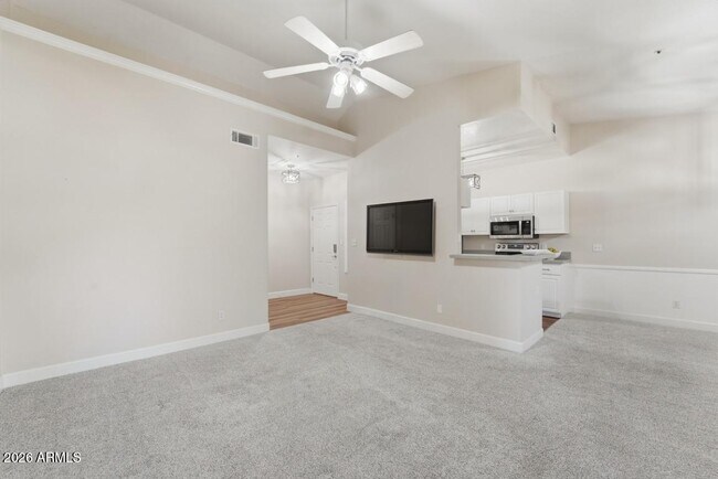 Building Photo - 9600 N 96th St