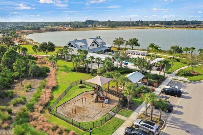 Building Photo - 15935 Grassland Ln