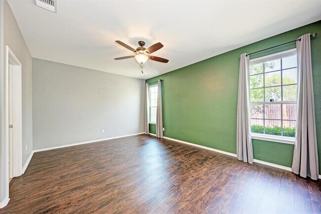 Building Photo - 1412 Berlin Ln