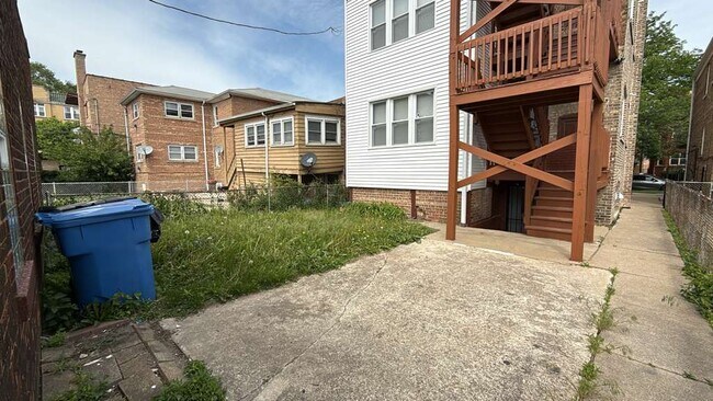 Building Photo - 8210 S Marshfield Ave