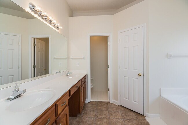 Building Photo - 7942 Breezy Meadows Ln