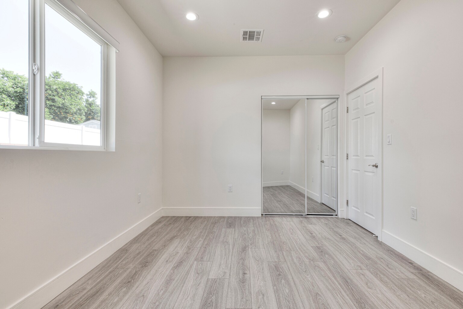 Building Photo - 6954 Jellico Ave
