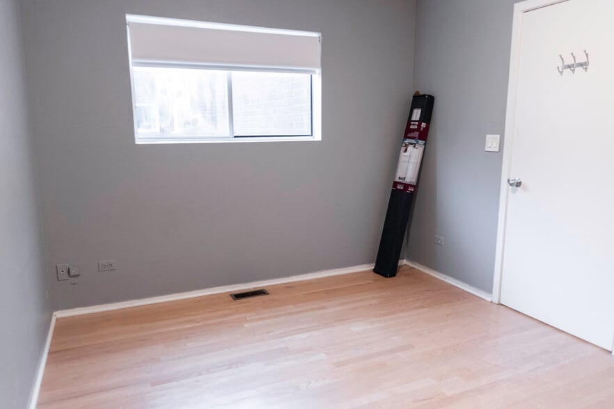 Building Photo - 1810 N Fremont St