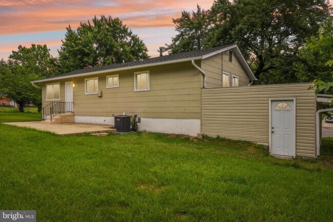 Building Photo - 1814 Ironton Dr