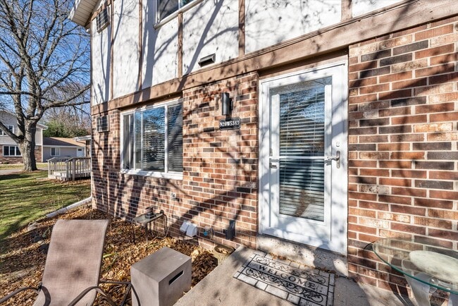 Building Photo - N20W5343 Pierce Ct