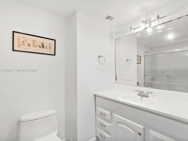 Building Photo - 18071 Biscayne Blvd