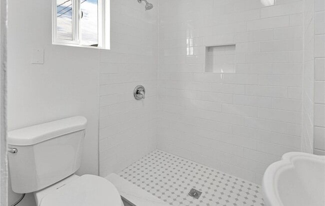 Building Photo - 1280 Flora St