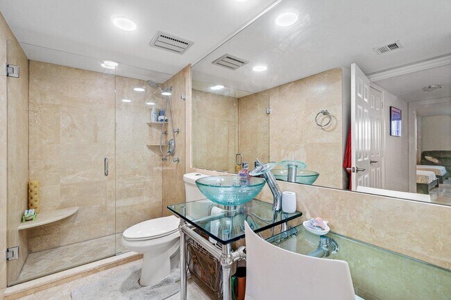 Building Photo - 3610 S Ocean Blvd