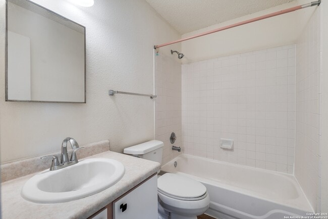 Building Photo - 8811 Breezefield