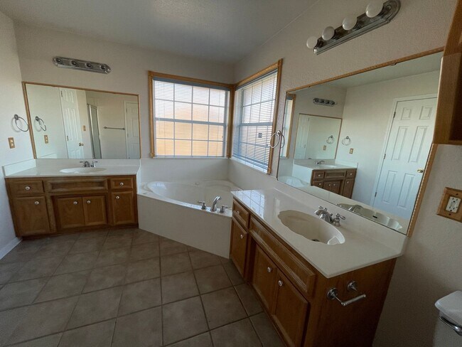 Building Photo - 3-Bedroom House for Rent in Killeen, TX